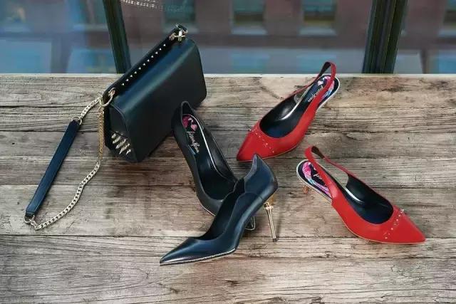 买了这么多年鞋，现在才知道它们都是一家！左右逃不过它的手掌心