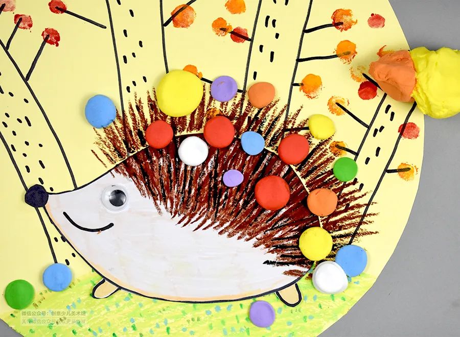 儿童画教程｜幼儿秋季艺术启蒙课程《小刺猬搬果果》