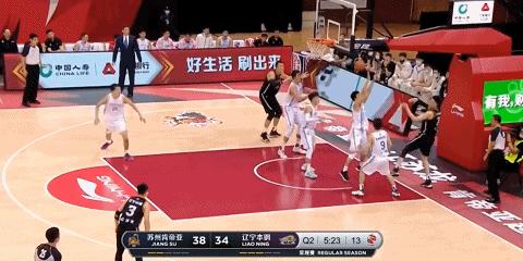 soma步在nba里算走步么,上下步和soma步是走步吗