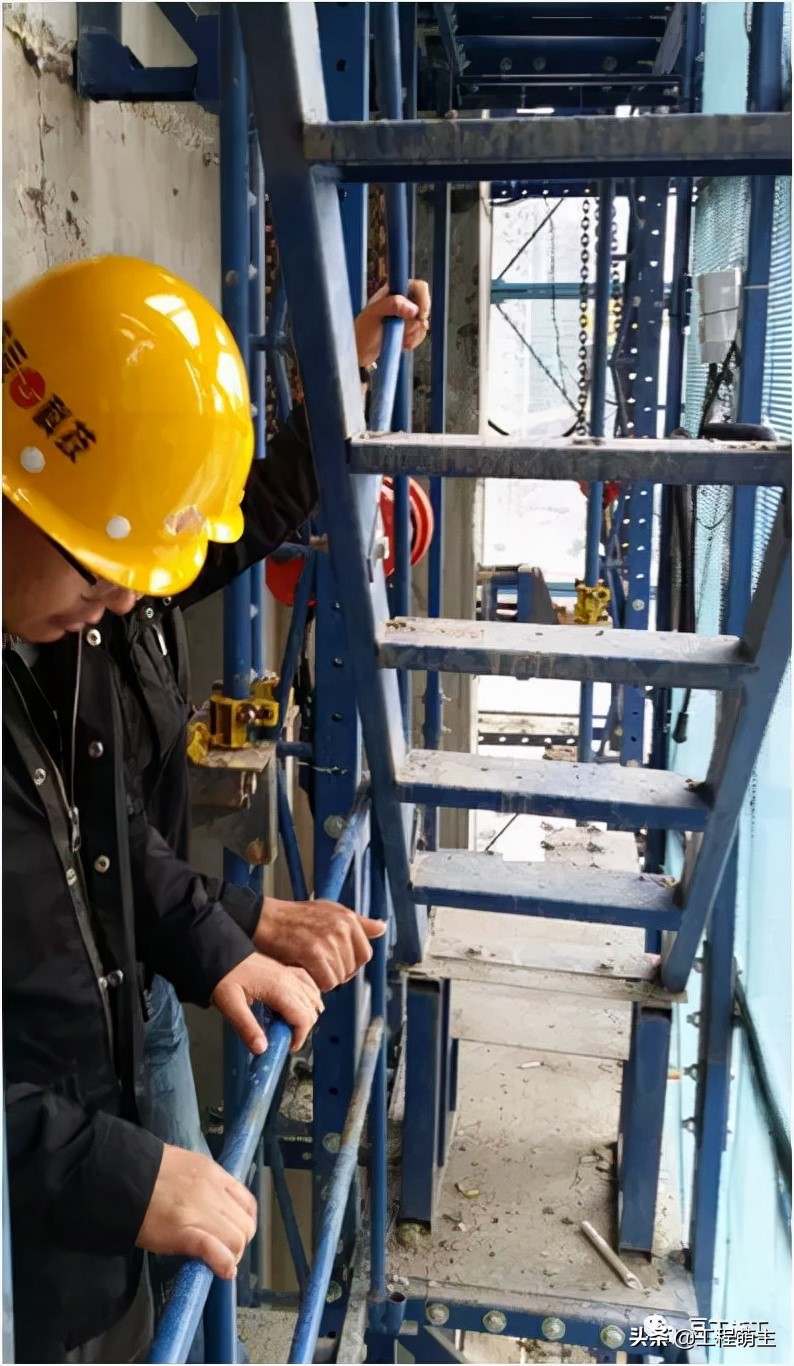 拆除爬架后外墙怎么施工,爬架拆除一般在封顶后多久