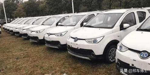 姣忓杞︿紒閮芥湁鎴块棿閲岀殑澶ц薄,姣忓杞︿紒鐨勯珮绔搧鐗岃溅