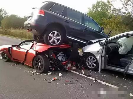 借车导致妻离子散你还敢借吗,借车之后车主崩溃了