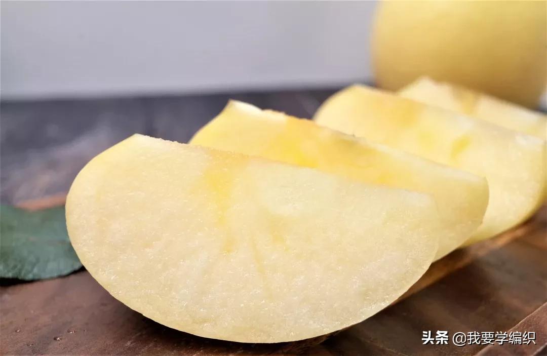 日本天价水果上热搜，苹果100元一个！中国老农却种出奶油富士