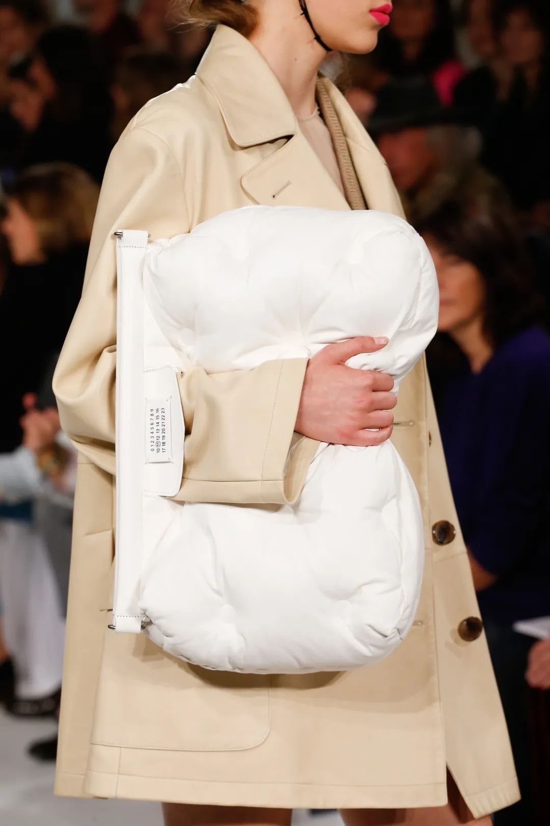 为什么那么多大牌的包包,那么多包为什么一定要买一只lv