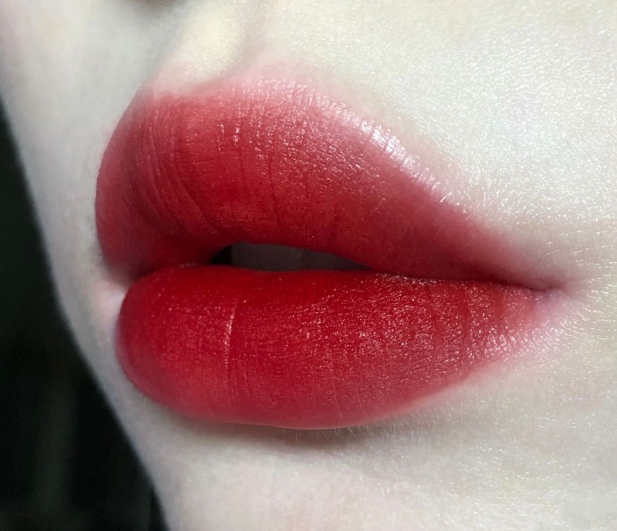 3ce是哪个品牌旗下的化妆品,3ce是口红吗价格贵不贵