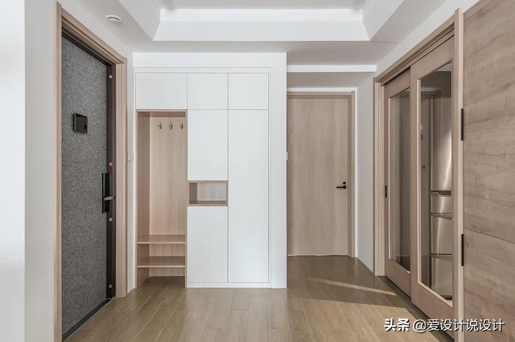 原木是让人清新脱俗的风格,现代简约和原木风混搭