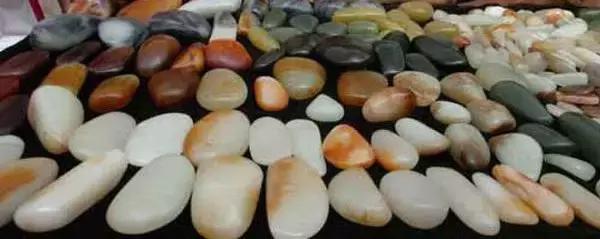 初级藏宝图挖后有什么东西,疆内捡石头攻略