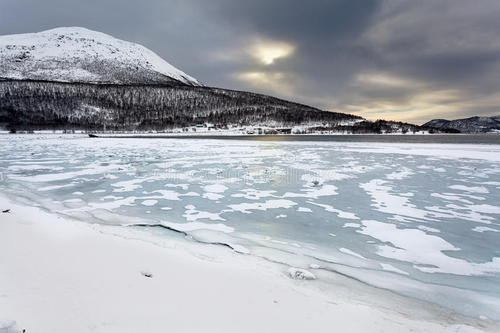 中医可以治愈脑梗塞吗,老中医讲23岁有脑梗塞前兆