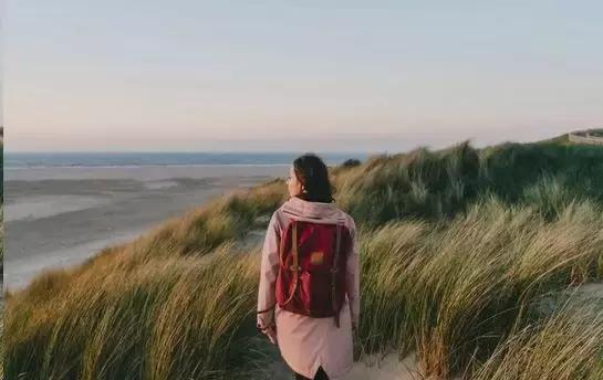 找熟人办事，可能是财商最低的一件事