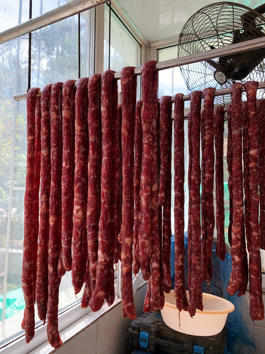 长春汽车厂美食肥肠,长春老胖熏酱猪手