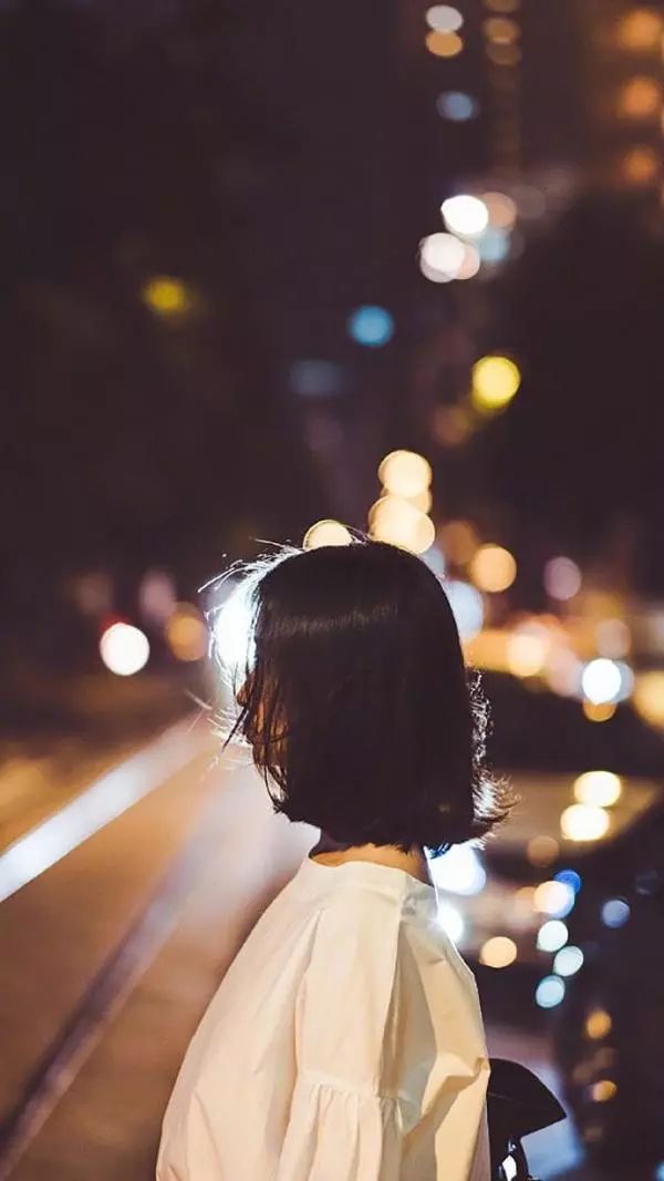 心碎到窒息的古风句子伤感,心疼到让人窒息心碎的句子