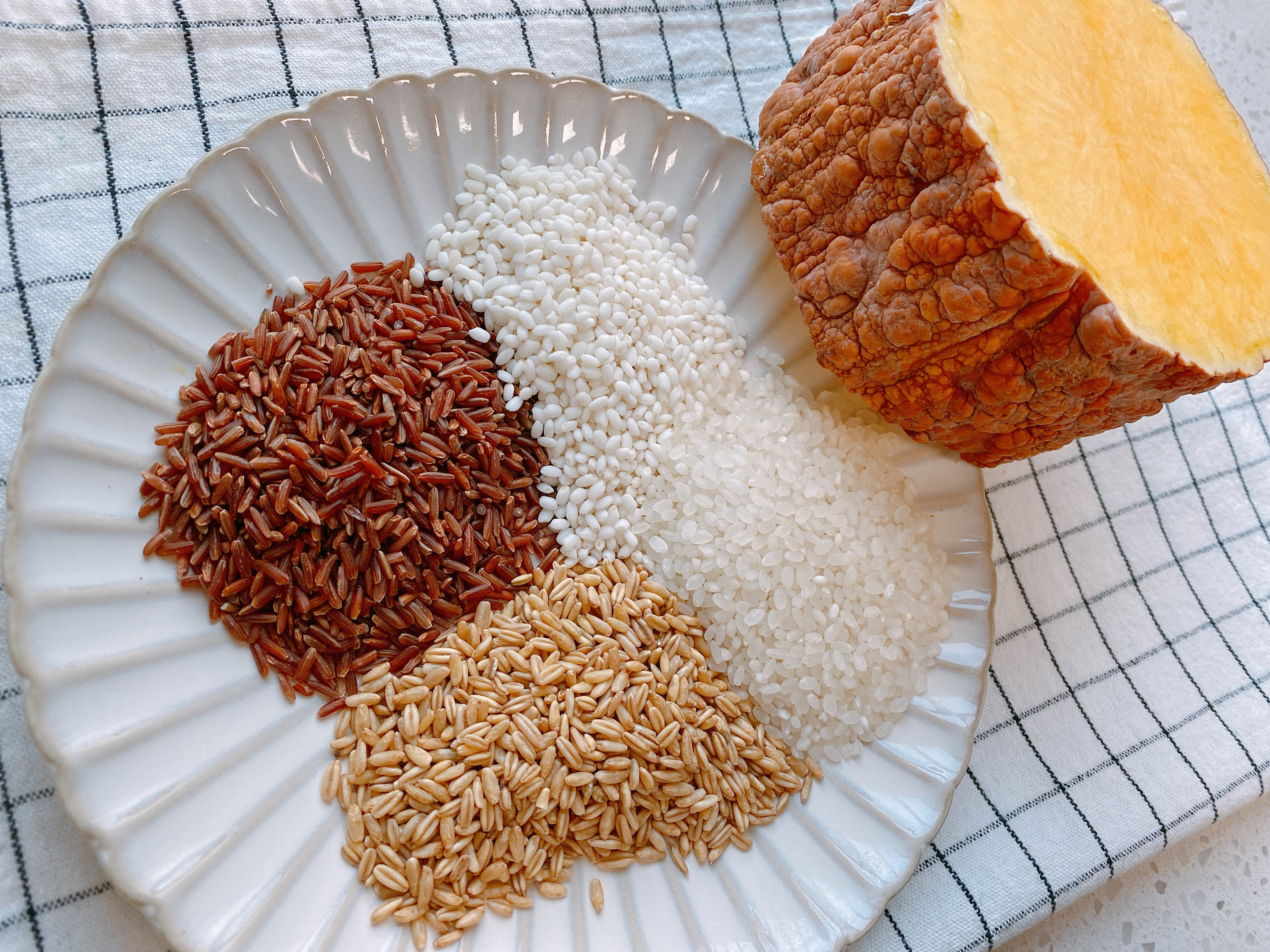 冬天多喝什么粥比较好,冬天喝这4种粥养胃还瘦身