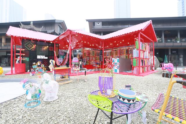 MARNIMARKETCAFÉ成都精彩亮相携手星巴克打造摩登夏日美学