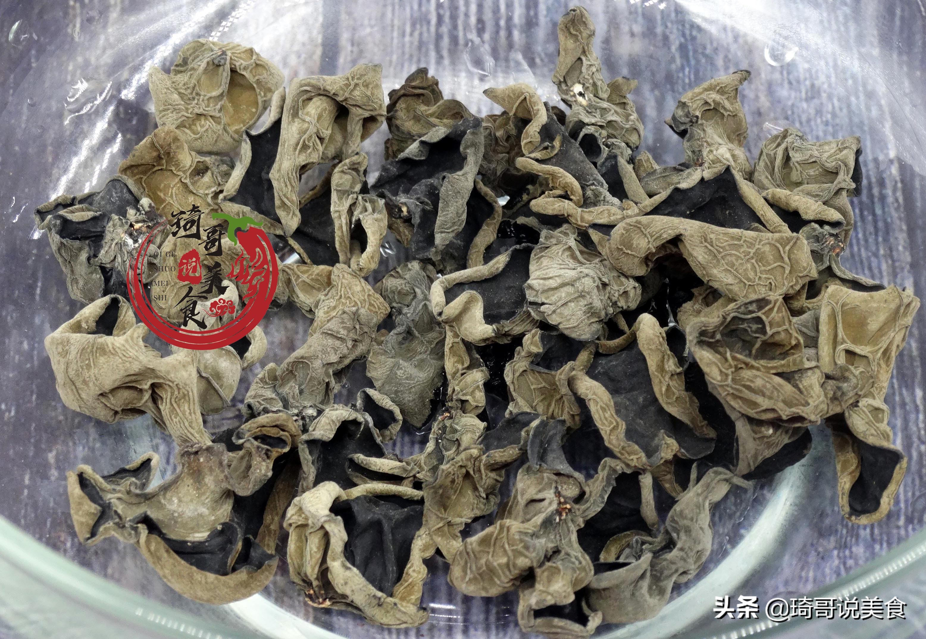 如何炒木耳不噼里啪啦,怎样炒木耳防止木耳不炸锅