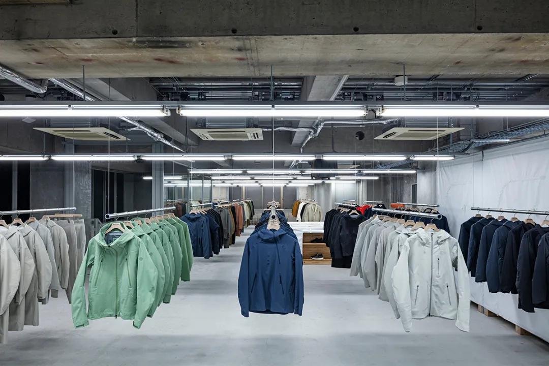 descente官方旗舰店的直播间,descente店直播