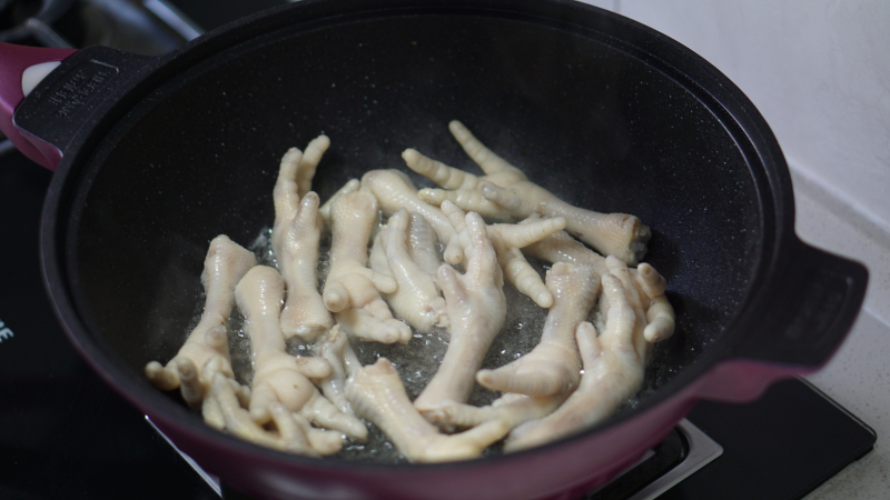 英国帝伯朗钛钻不粘锅,做一桌好菜,只需要这一口锅