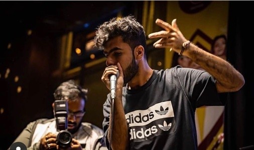 AI都比我懂嘻哈穿搭？我不信