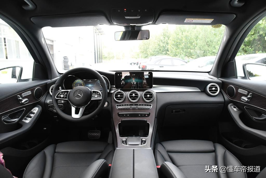 奔驰glc优点和不足,奔驰glc轿跑与奔驰e300哪个值得买