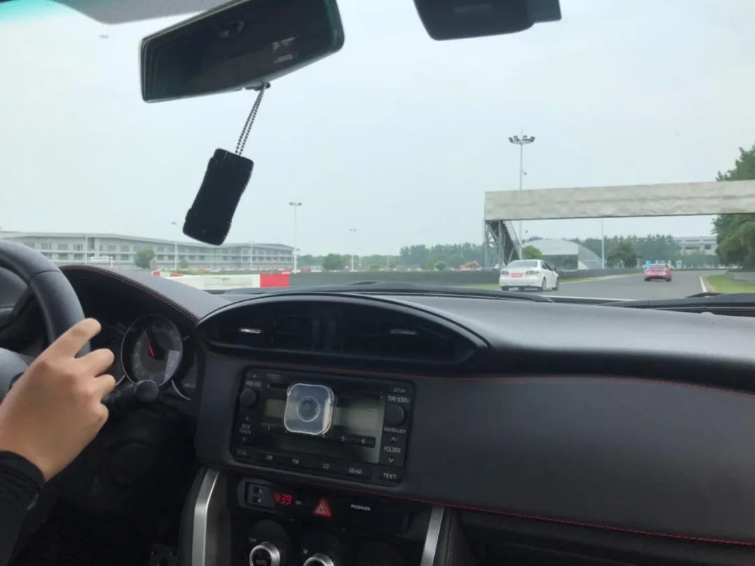 雨燕动力有多强,一台铃木雨燕跑中国