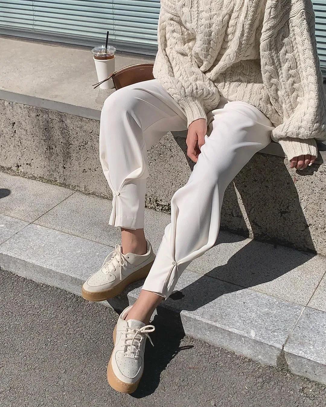 大冬天别露脚踝今年流行怎么穿,秋冬不要再露脚踝了