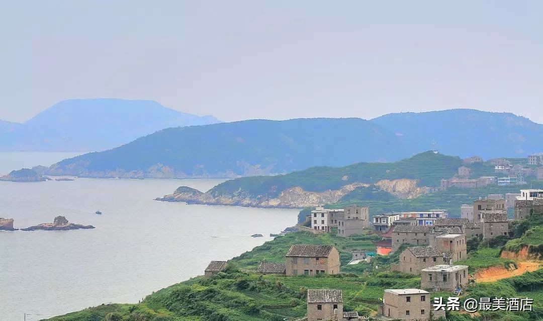 这对夫妻把渔民都嫌弃的破旧石头房，改成3个超美的民宿，美爆了