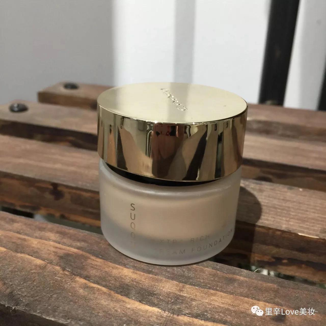 什么粉底液适合混油皮,混油皮很喜欢用干皮粉底液