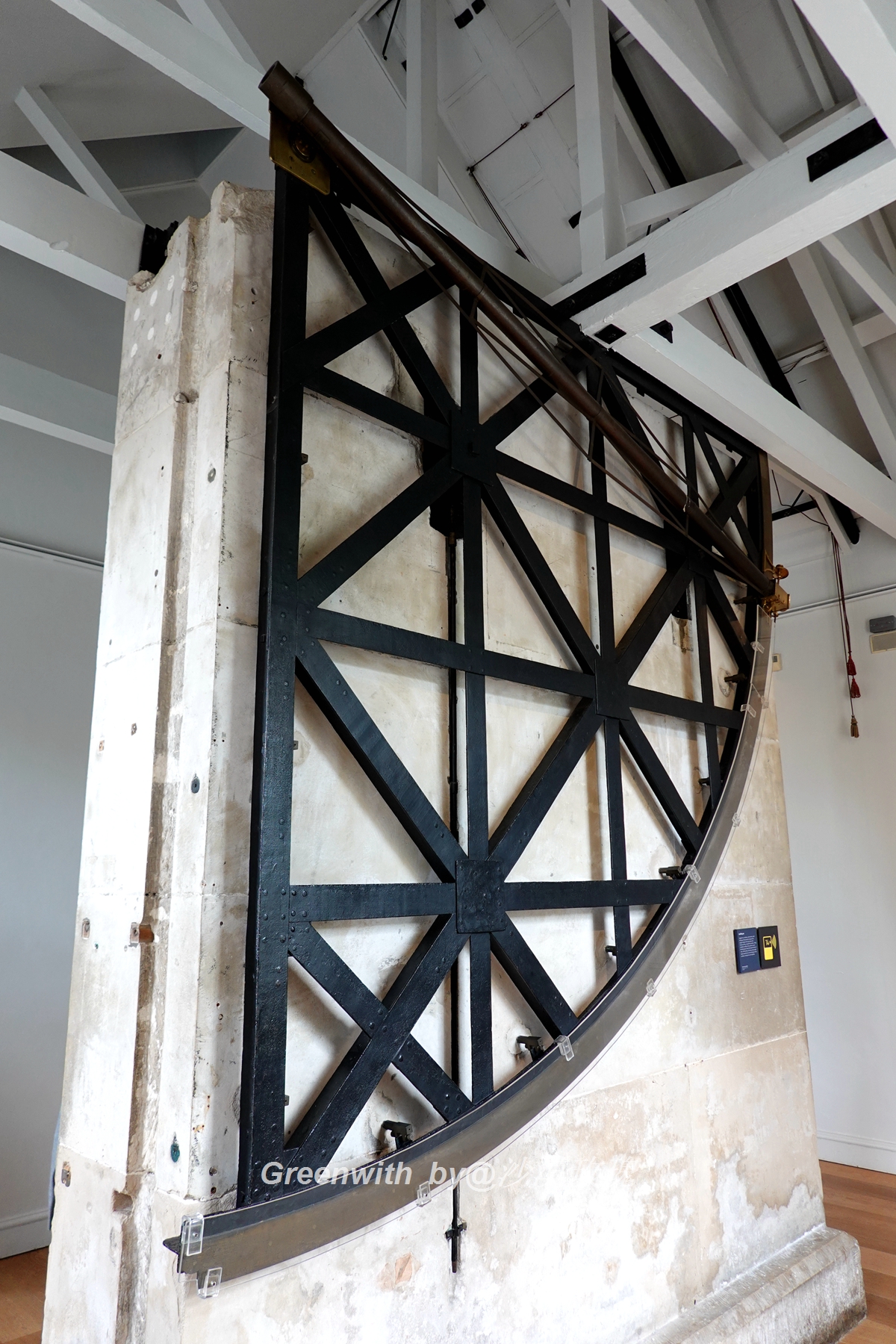 地球0度经线在哪个地方,地球0度纬线与0度经线