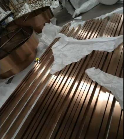 3dmax利用vray调节玫瑰金不锈钢材质参数