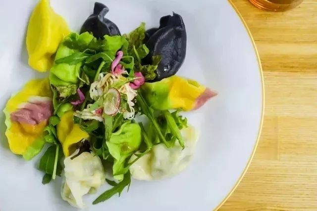 上海美食推荐必吃的餐厅最新,上海最值得去的5家餐厅好吃不贵