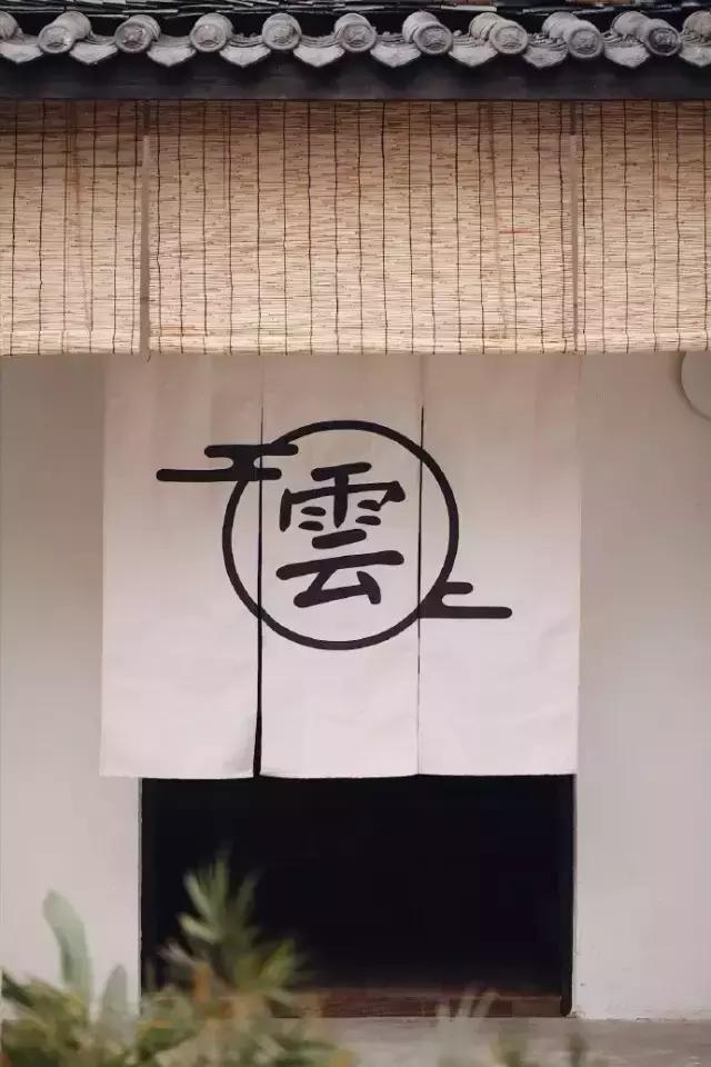 90后小伙花100万造房子,90后小伙花几千元装修500个平方