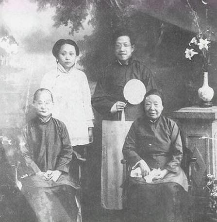 如果“吃货”们要和章太炎在一块吃饭生活，多数会难以忍受