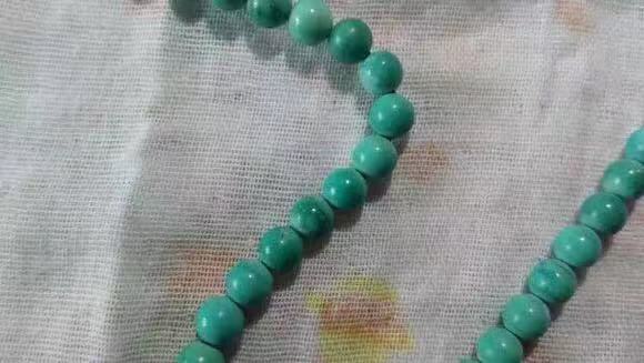 绿松石因为黄金变黑怎么办,绿松石发黑发脏怎么办