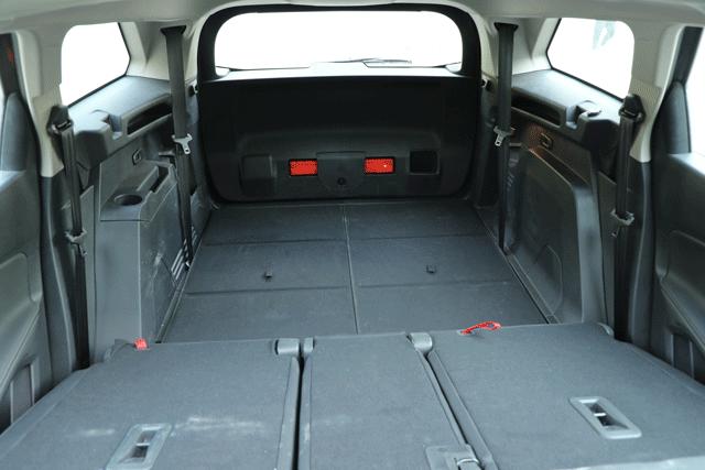 东风标致suv最新款7座5008自动,沉浸式体验新款标致5008白色