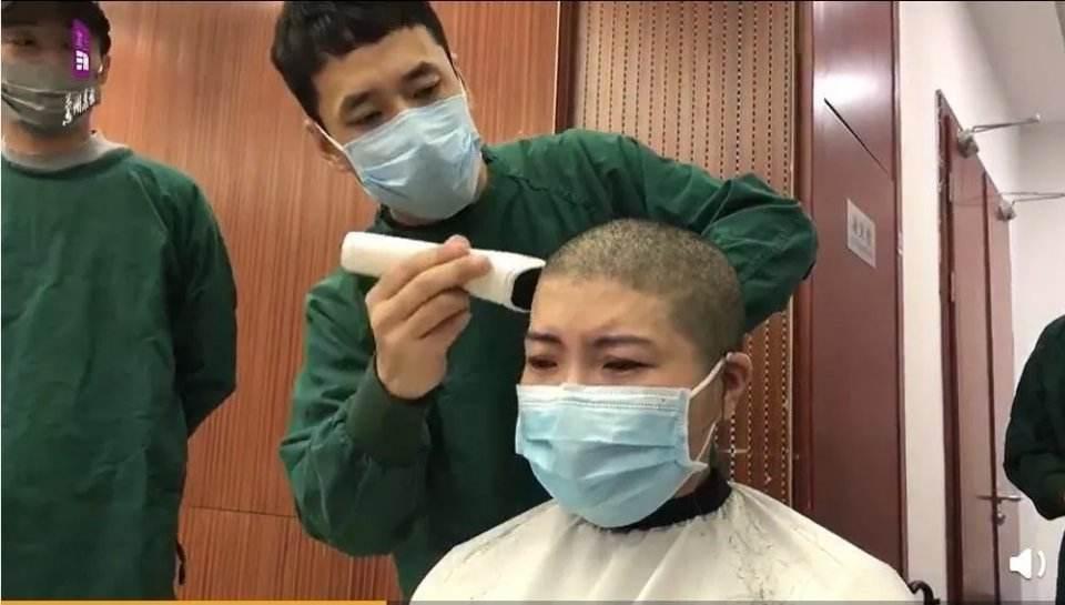 这几部给女性剃头的电影无论男女都应该看看，包括一部抗日神剧