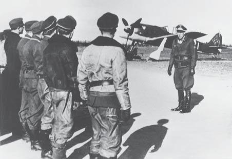 战场冤家，木制的拉-5战斗机和金属制的Fw190战斗机全方位对比