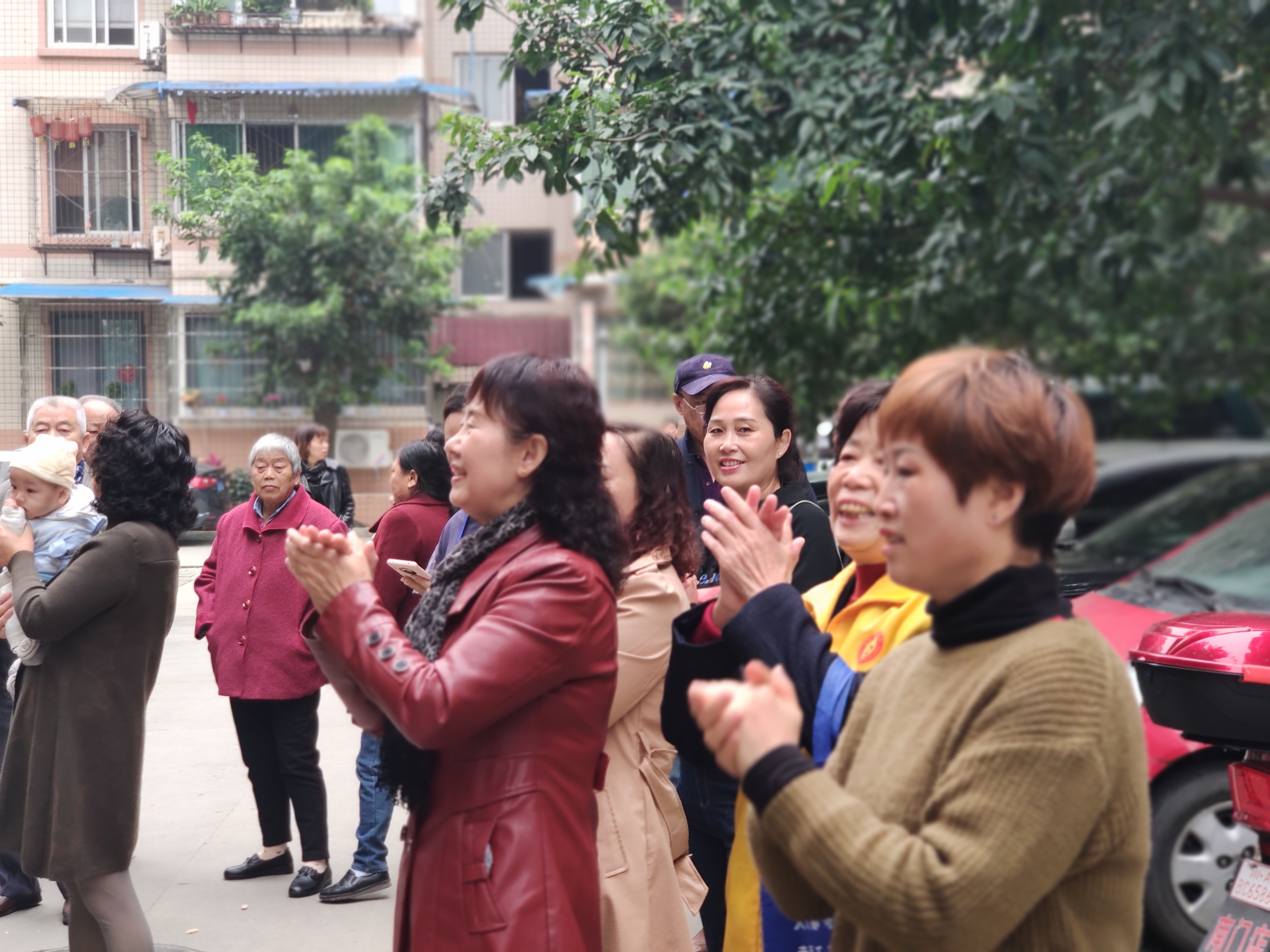 重阳敬老温暖空巢老人,社区老人情暖重阳活动