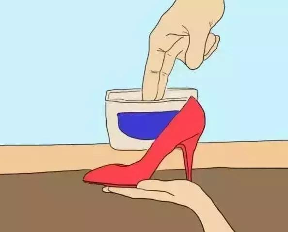 莫名想笑!白色雪地靴洗成黑鞋,店家:改色的钱我就不收了