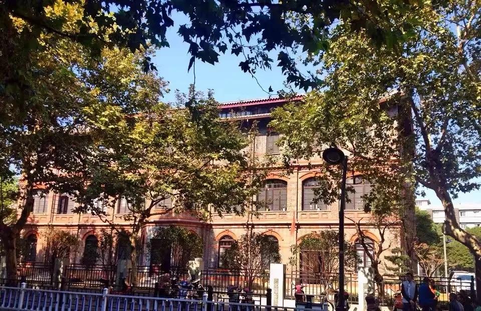 怀念八八年实习过的绍兴二院小阁楼——