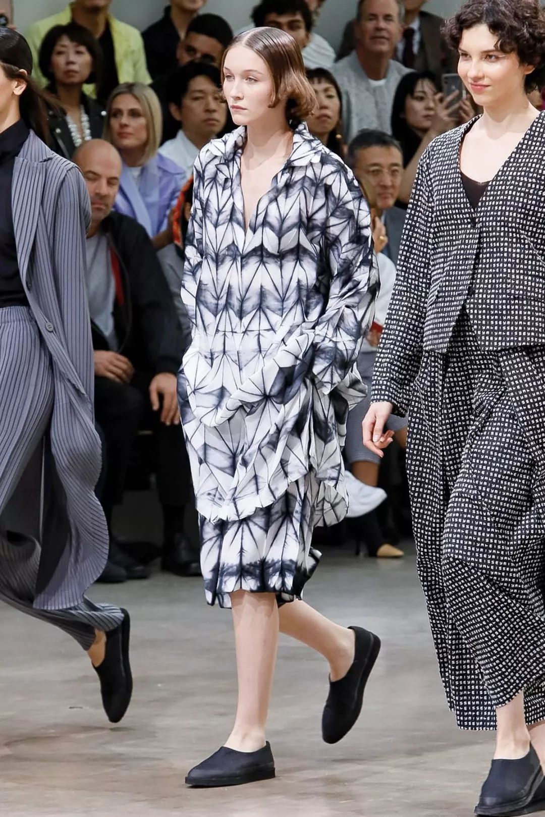 三宅一生——褶皱里的世界「北京新易设计坊」