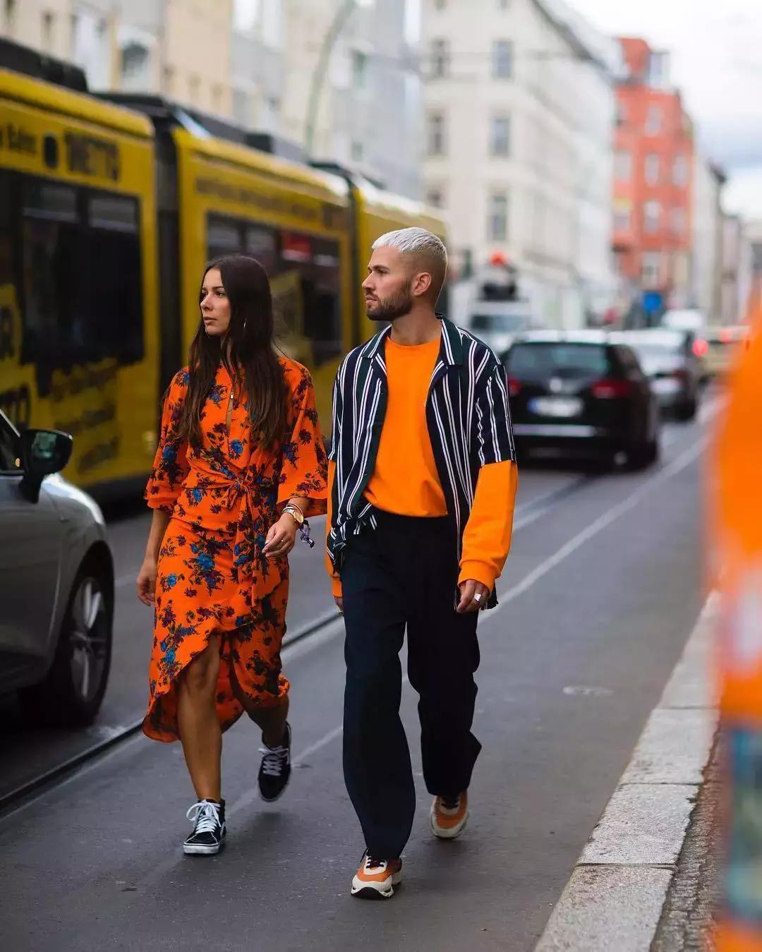 情侣装这样穿，才会让人过目不忘呀