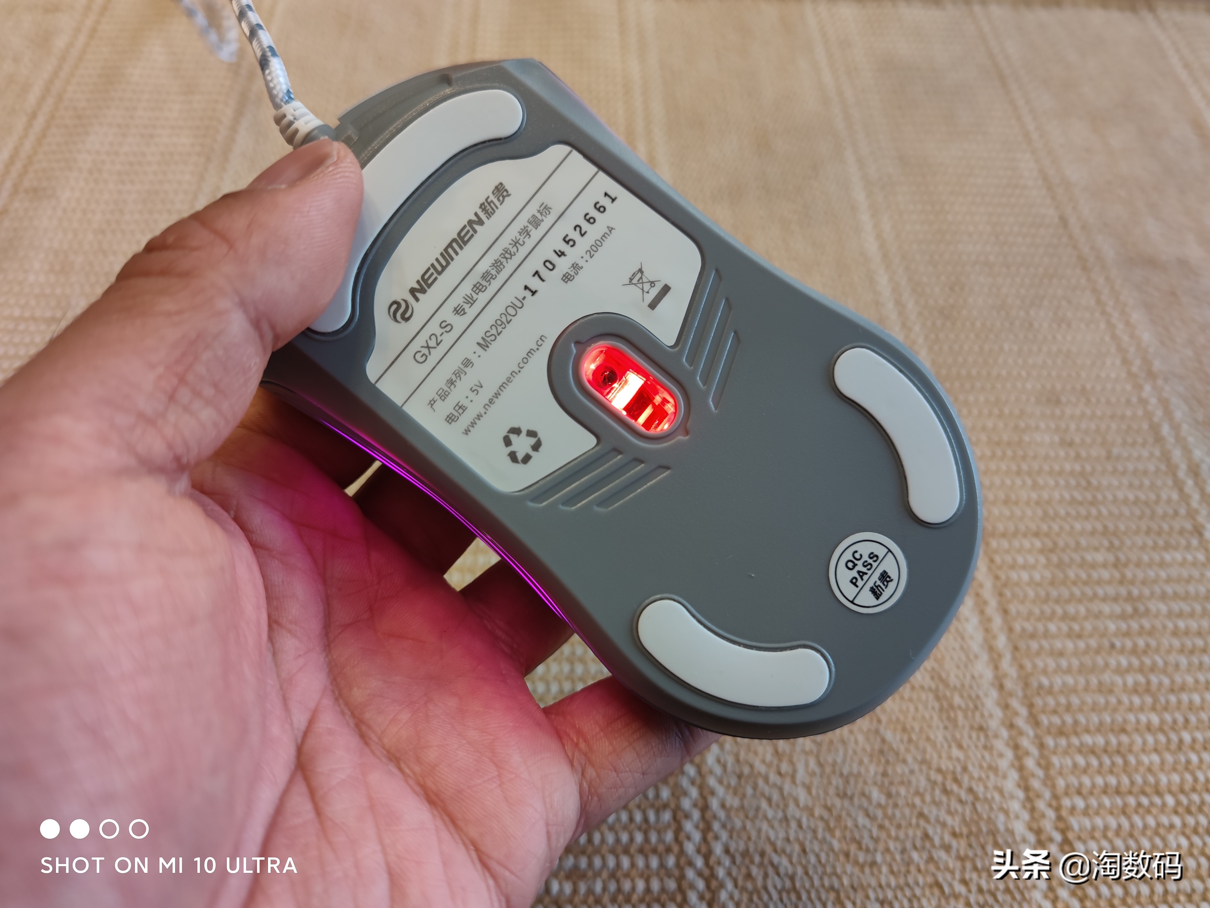 欧姆龙鼠标微动开关盖子如何拆,欧姆龙蓝点微动鼠标