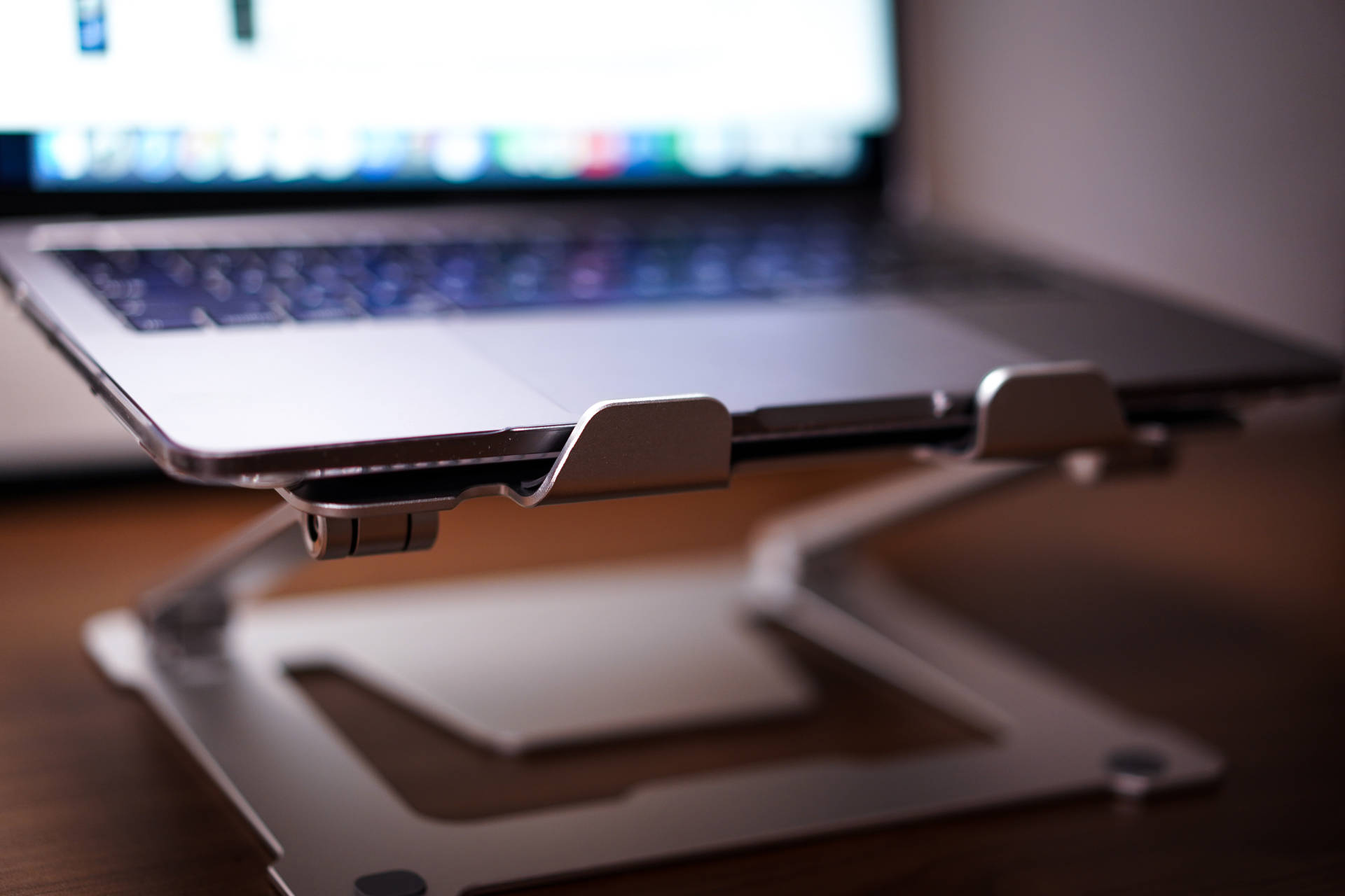 换完Mac又血亏2000,6000字聊聊好用的打工人苹果配件