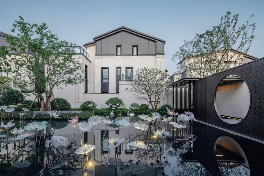 鍒涙剰鏅瑁呴グ姘涘洿,鍒涙剰鏅闆曞鎽嗕欢