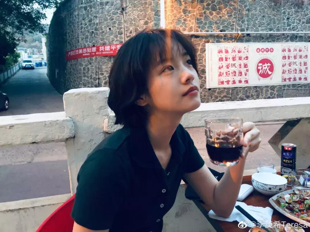 流行知性中短发,24款洋气直短发