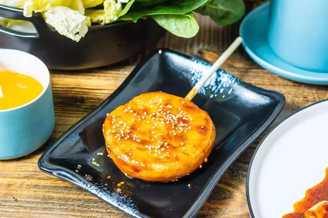 北京卖麻辣拌一年赚多少钱,走红的东北大姐摆摊麻辣烫