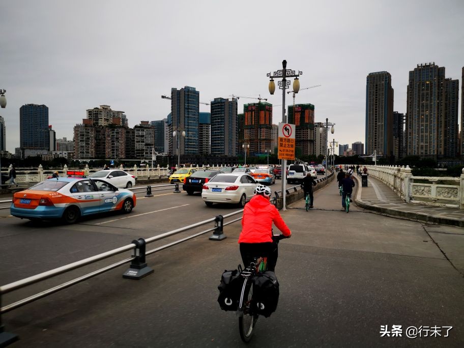 不负金秋香格里拉环线骑行视频,不负金秋千里骑行15天