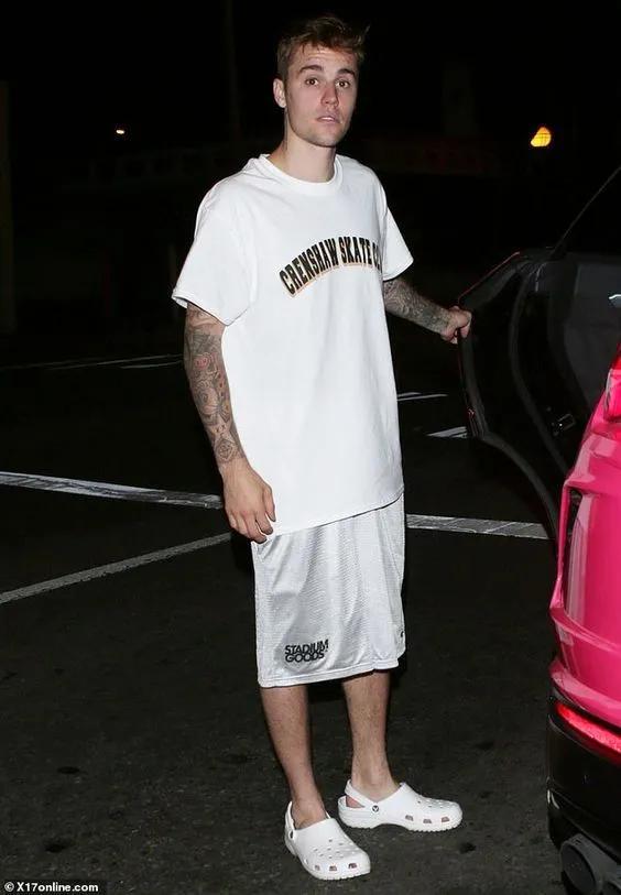 洞洞鞋zara,丑到洞洞鞋