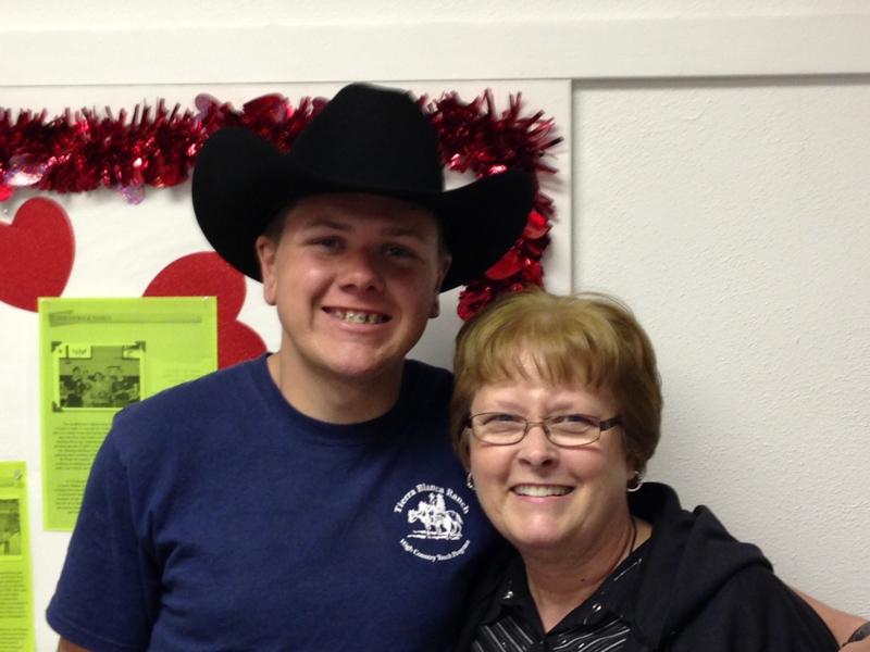 美国上万家长送娃进“集中营”受虐至死，只为治青春期叛逆？