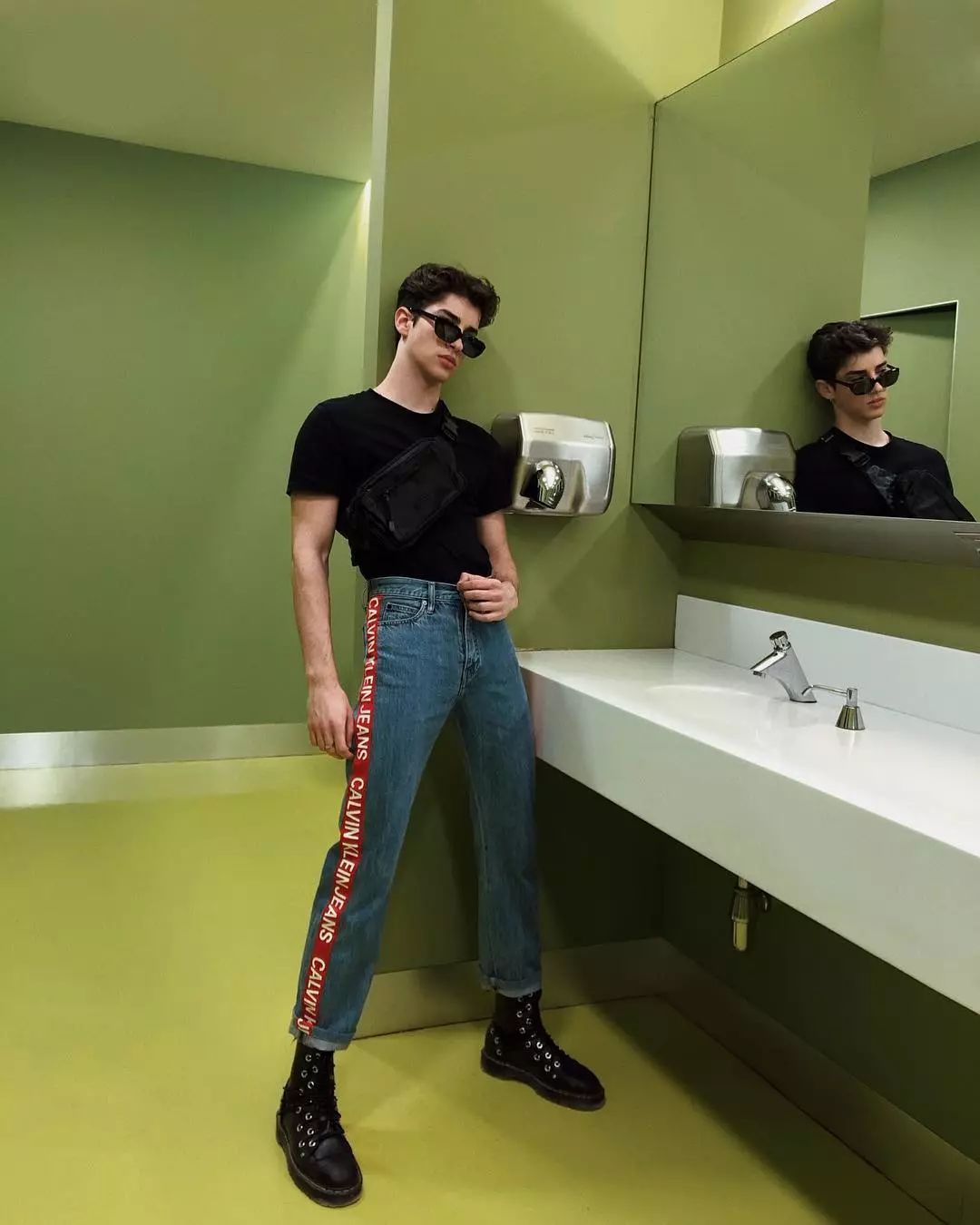 奢侈品牌的经典衣服,世界顶级奢侈品牌服装排行榜图片