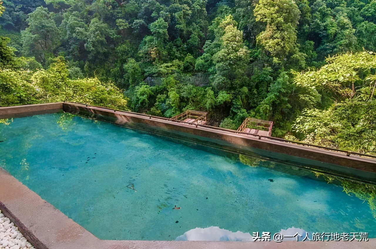 海螺沟温泉瑶池和贡嘎神汤哪家好,海螺沟天域瑶池温泉最新